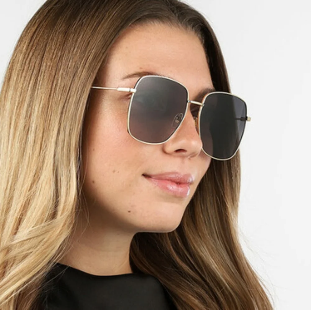 NEW GUCCI GOLD FRAME WOMEN'S SUNGLASSES GG1031S 001 GREY WOMEN'S GUCCI EYEWEAR - Picture 5 of 8